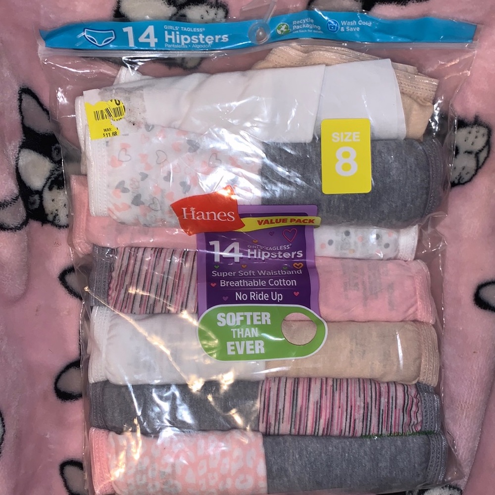 New In package 14 tables hipsters size 8 underwear